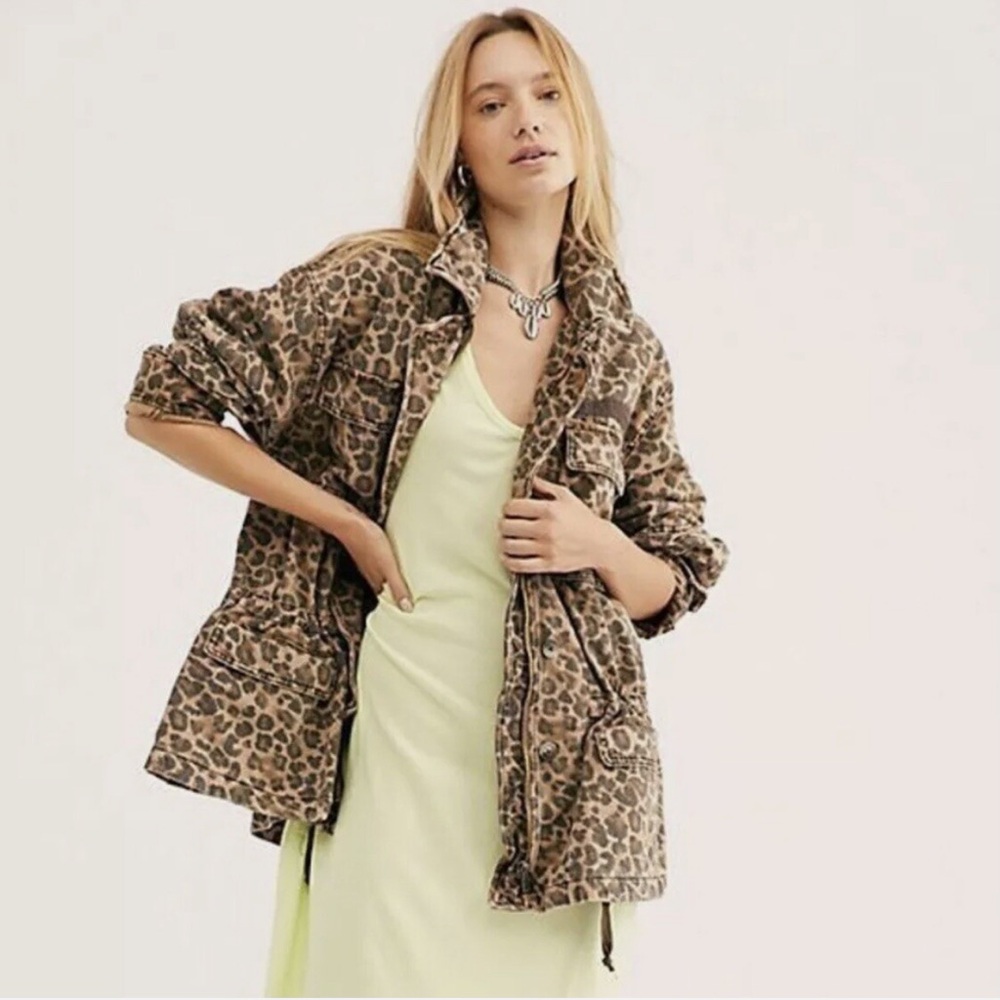 FREE PEOPLE LEOPARD JACKET - Picture 5 of 6